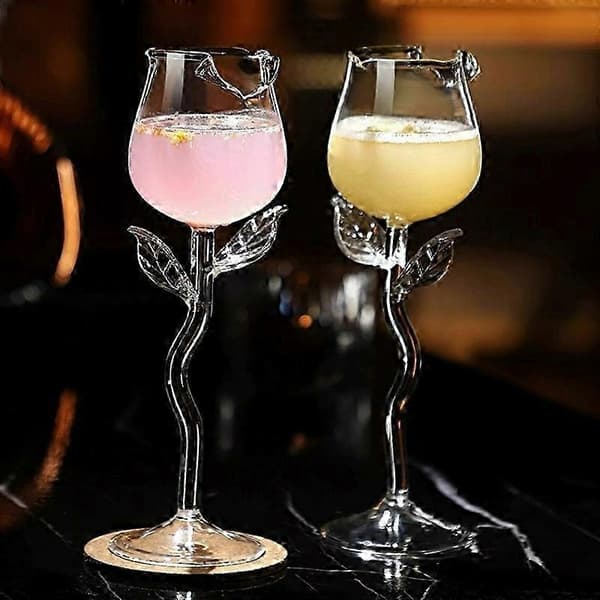 Roseformet martiniglass med krystallkant