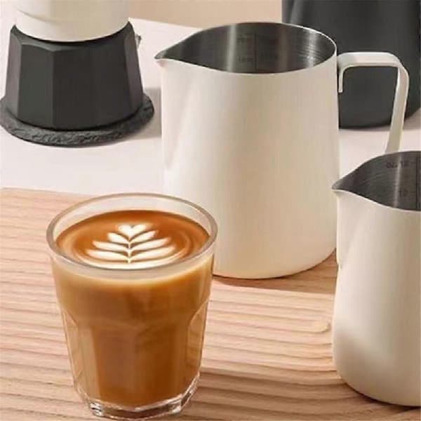 Mælkekande i rustfrit stål med rund tud til latte art, professionel mælkeskummer [HK] Light Grey