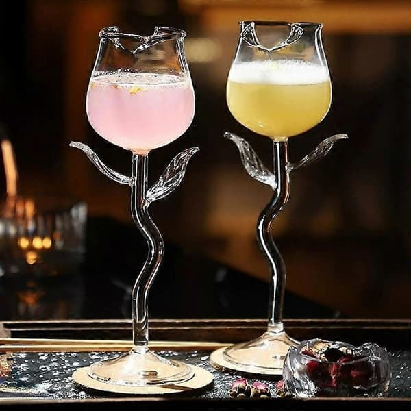 Roseformet martiniglass med krystallkant