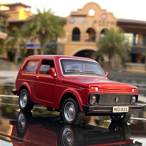 1:32 LADA NIVA Classic -auto, metallivaluautot ja leluajoneuvot, metallileluauto, erittäin simuloitu kokoelma, lasten lelulahja[HK] Silvery