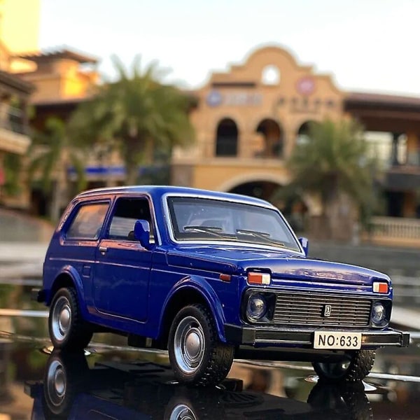 1:32 LADA NIVA Klassisk Bil Legering Bil Diecasts & Lekebiler Metall Lekebil Modell Høy Simulering Samling Barneleke Gave[HK] Blue