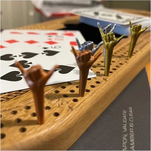 9 sjove cribbage-pinde, 3 farver harpiks cribbage-pinde, cribbage-brætpinde passer til 1/8 huller til cribbage traditionelt brætspil[HK] Hang Ten