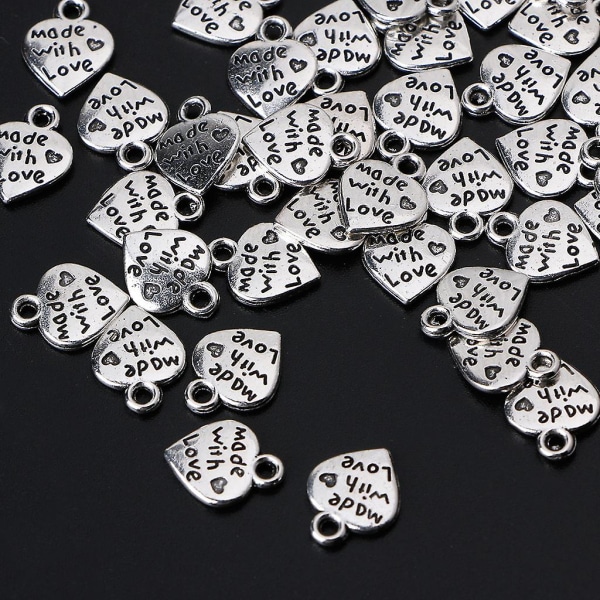 50 stykker vintage sølv "lavet med kærlighed" hjerteformede charms til sweaterkæde