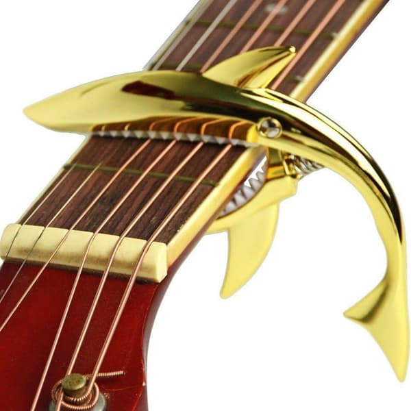 Capo för akustisk och elektrisk gitarr med bra grepp, halkfri och hållbar [HK] Gold