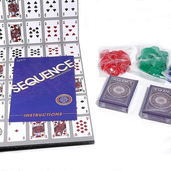 Sequence Premium Edition lautapeli, viisi peräkkäin -strategiakorttipeli aikuisille ja perheille [HK]