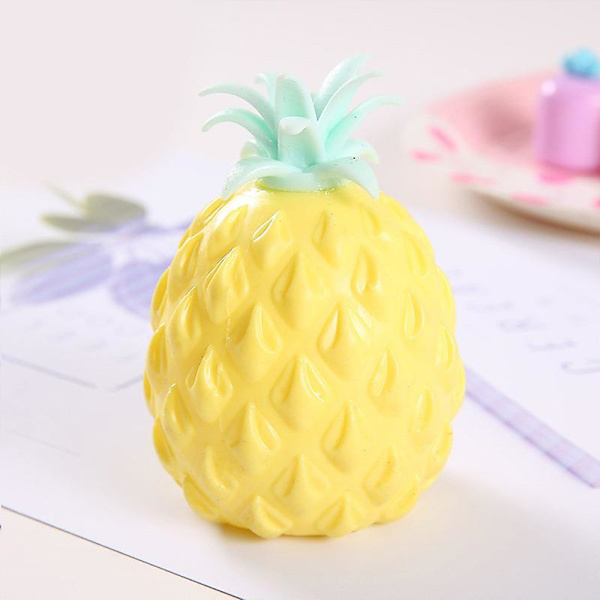 Rolig Decompression Vent Ananas Squeeze Ball Present Squishy Squeeze Stress Reliever Fidget Sensoriska Leksaker Simulering Frukt Mat[HK] Large yellow