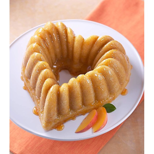 HKK  Nordic Ware Elegant Heart Bundt Pan