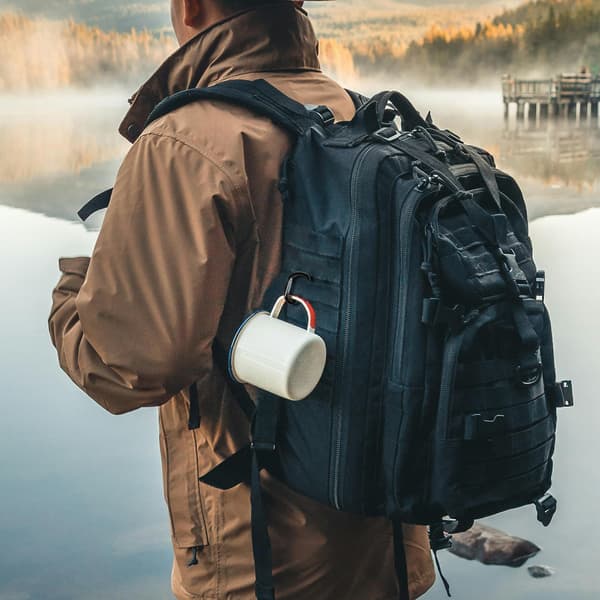Liten D-formad karbinhake i aluminiumlegering med fjäder för ryggsäckar, nycklar, vattenflaskor och utomhusaktiviteter