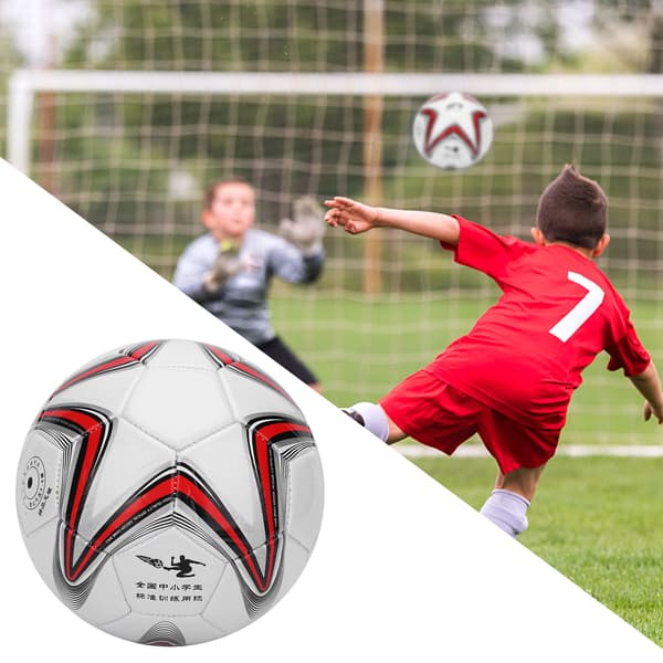 Maskinsydd fotball, størrelse 4, for innendørs og utendørs studenttrening.