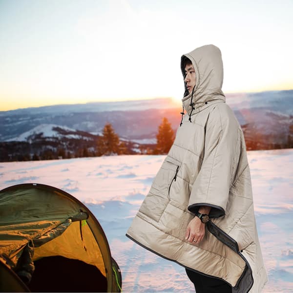 Varm vintersovsäck med ponchostil, lämplig för utomhuscamping