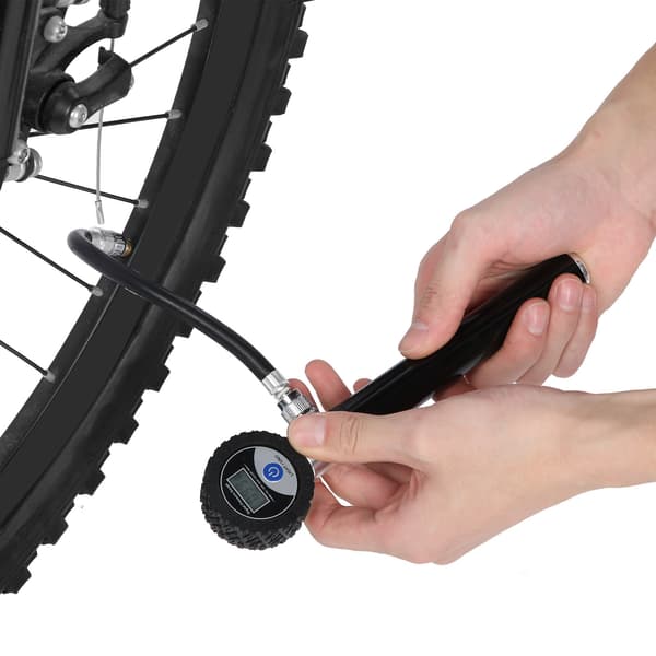 Cykelpumpe-sæt med digitalt display og værktøj til reparation af dækpunktering
