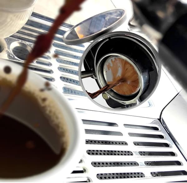 Magnetisk kaffespegel för espressotillredning