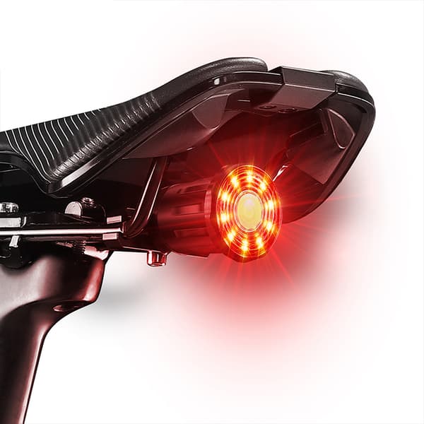 Genopladelig USB Cykelbaglygte med 6 Tilstande og 7 Farver, IPX4 LED-lys, Sikker til Natbrug.