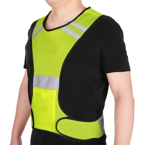 Refleksvest i pustende netting med høy synlighet for løping, turgåing og sykling.