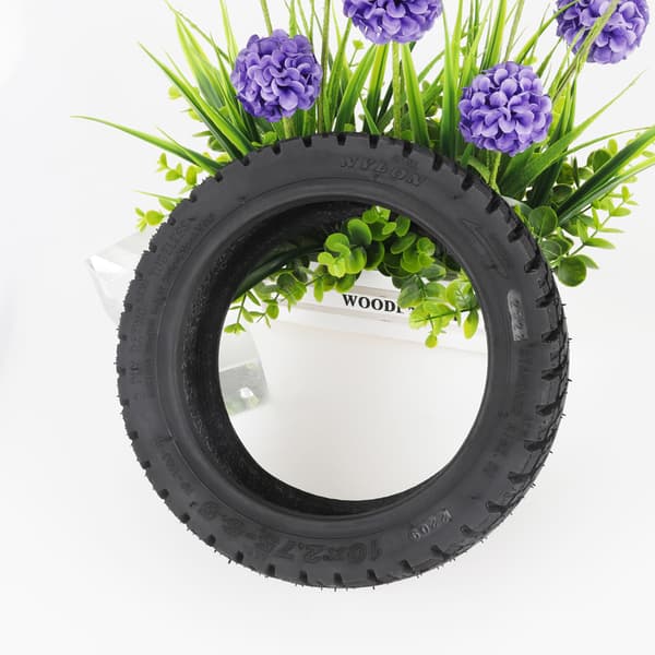 Slanglöst däck 10x2.75-6.5 Terrängersättningsdäck för elscooter med ventil