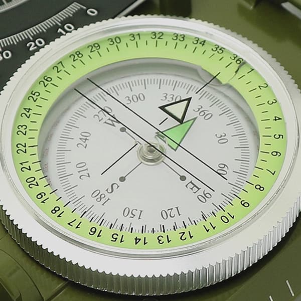 Professionel Multifunktionel Kompas til Camping, Vandring og Navigation med Klinometer og Kortmåler.