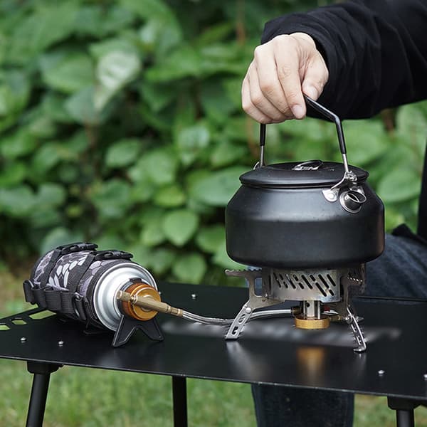 Gastankadapter med lækagesikker støtte og selvforseglende system til camping og udendørs grill