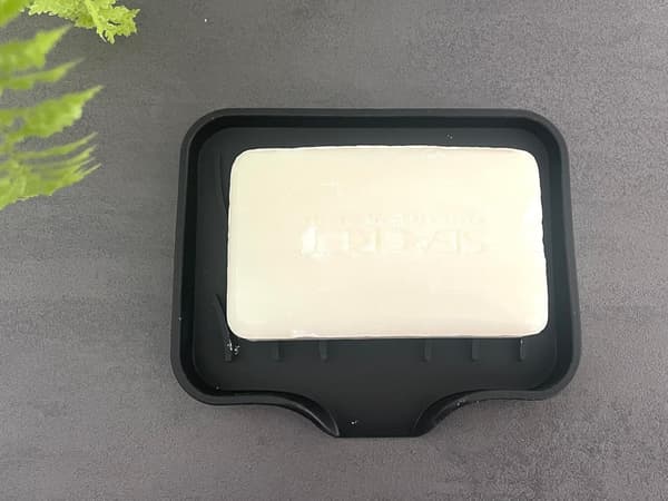 Högkvalitativ tvålkopp i silikon - Halkfri och dränerande design (Svart)