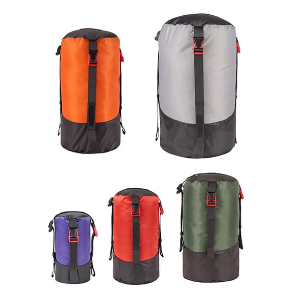 5 stk. lett vanntett kompresjonspose i polyester for camping, fotturer, backpacking