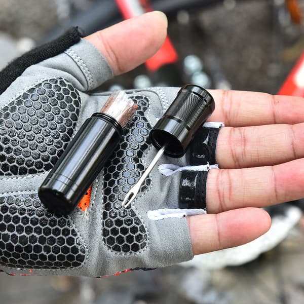 Bærbart slangeløst dækreparationssæt med bor og propper til cykler - Stål
