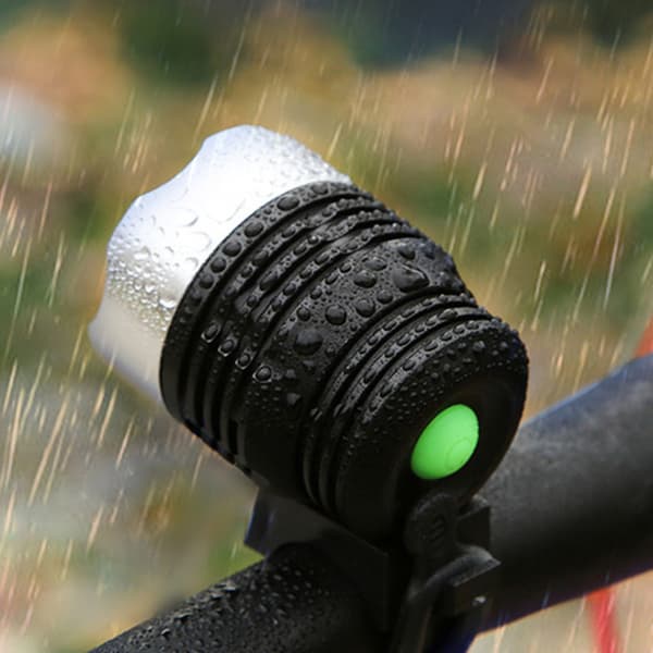 Vattentät LED-cykelstrålkastare med gummibandsfäste för styre