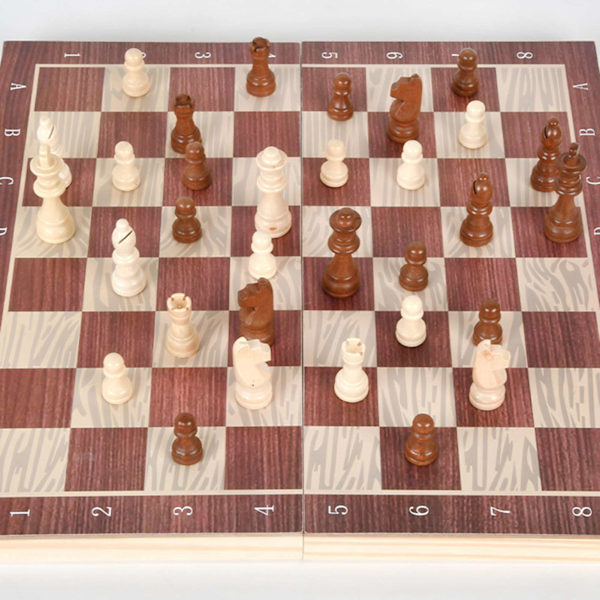 3-i-1 Träschackset: Schack, Dam och Backgammon. Bärbart för vuxna och barn.