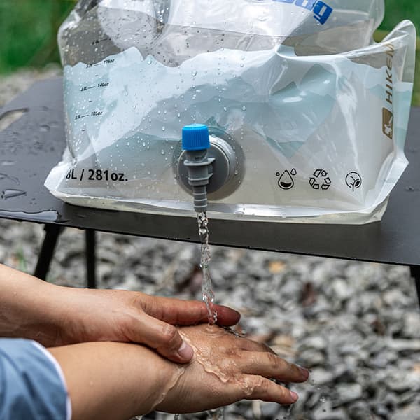 8L bærbar vannpose for camping og piknik med kran og sammenleggbart håndtak
