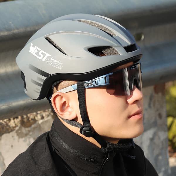 Ultralet cykelhjelm med integreret åndbart og justerbart design til cykling