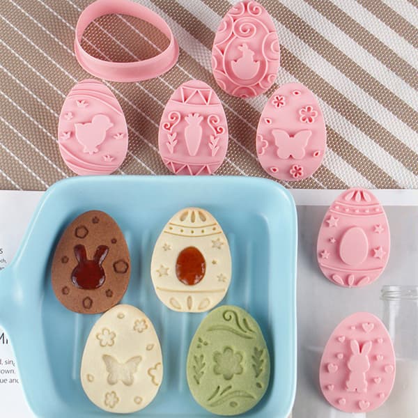 9 stk. plastikkutstikkere for eggkjeks
