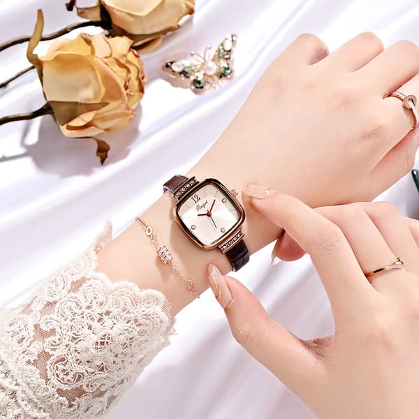 Small Square Niche Design Watch, Light Luxury, Simple and Elegant