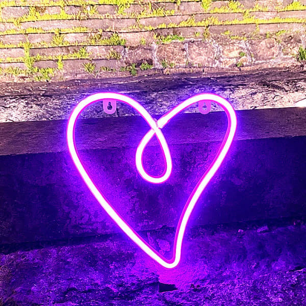 Heart-shaped LED Neon Light - Neon Wall Lamp or USB Powered - Neon