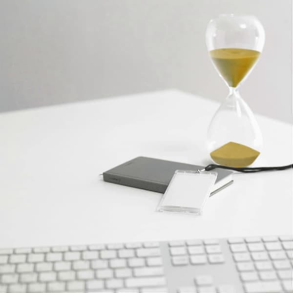 Timeglas, farverigt og moderne, sandtimer inspireret glas 30 minutter, kontordekoration