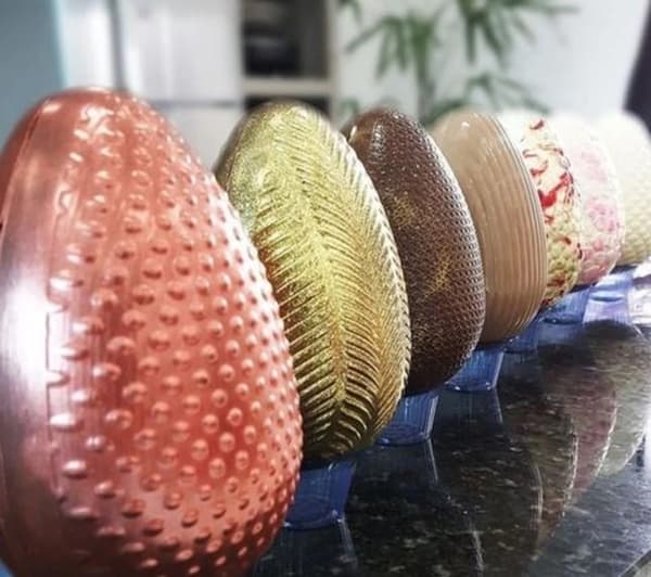 Pralinform Mönstret Egg 500g Sjokoladeform - BWB 9331 - Spesiell 3-delt form