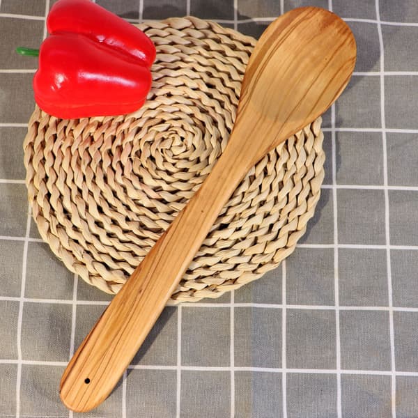 Träslev med långt skaft (30,7 cm), lämplig för både matlagning och omrörning. Säljs styckvis.