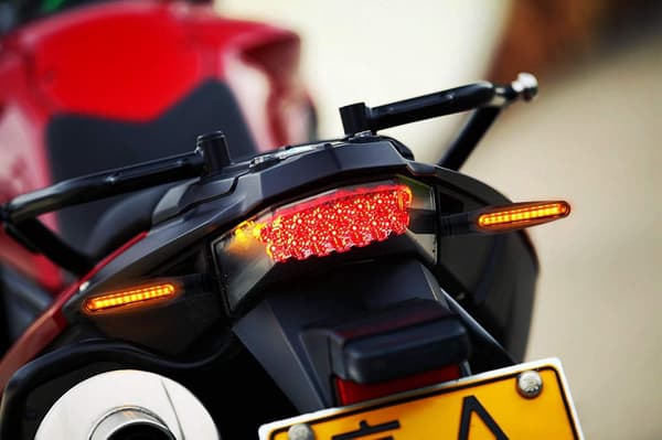 Motorcykelblinklys med flydende gult lys - 4 stk.