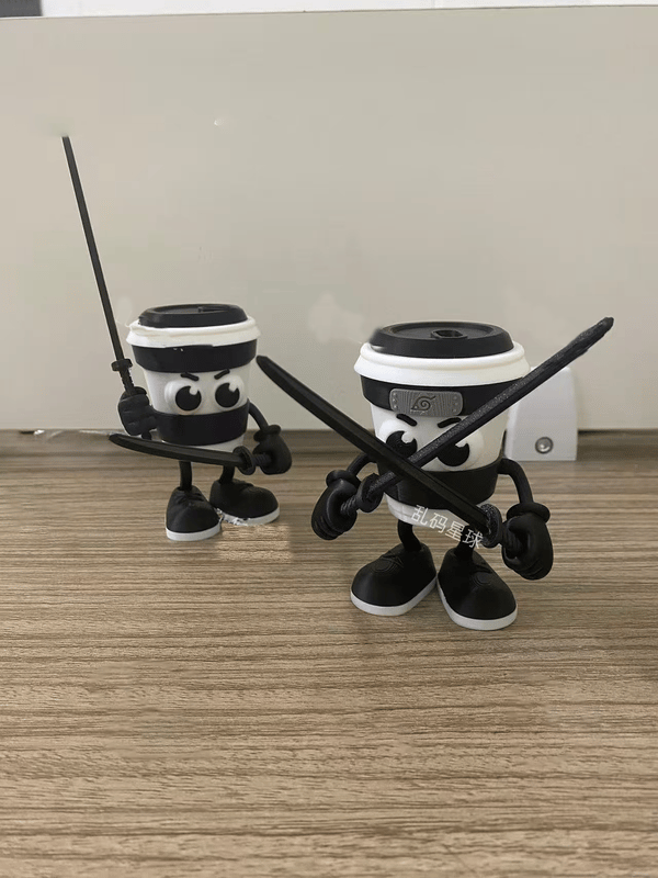 1 kpl cappuccino ninja -lelu, materiaali PLA