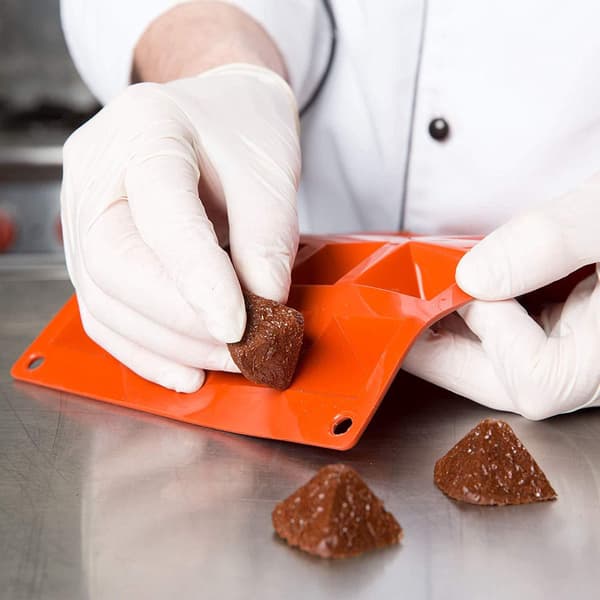 Silikonform 15 Pyramider Sjokoladeform Pralinform Brun brown