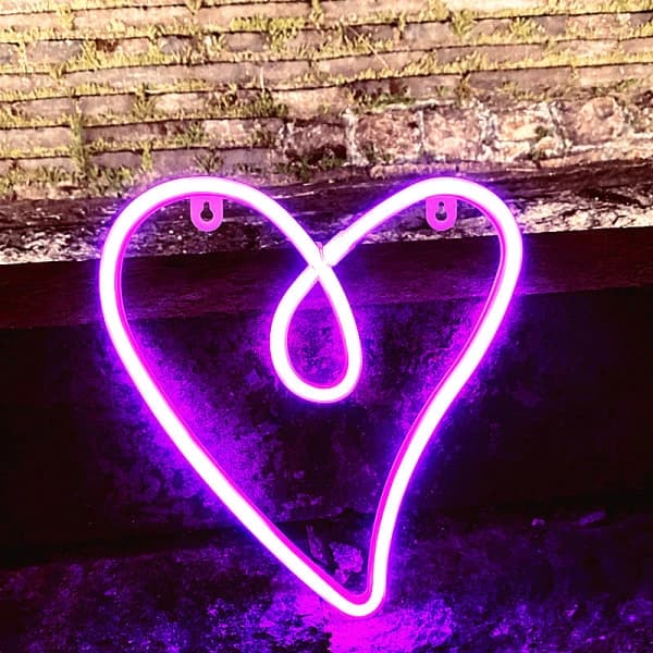 Heart-shaped LED Neon Light - Neon Wall Lamp or USB Powered - Neon