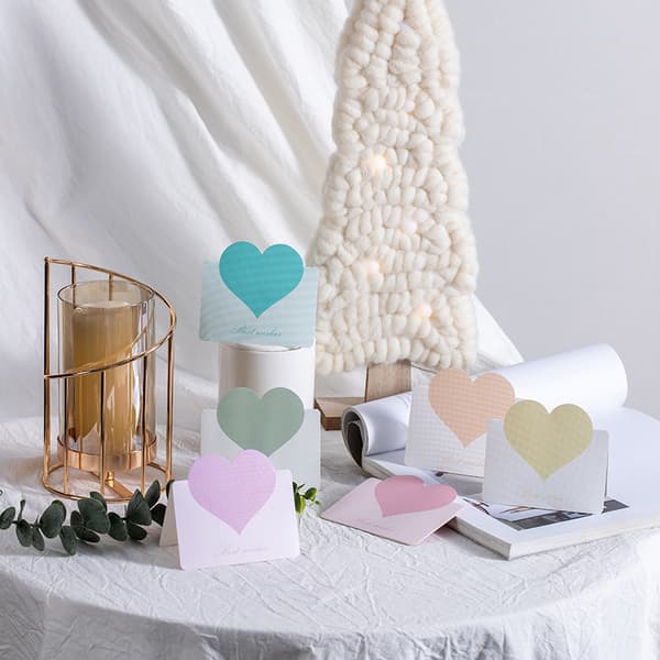 Joulukortit Hyvää joulua -designilla, 24 kappaletta joululahjoja