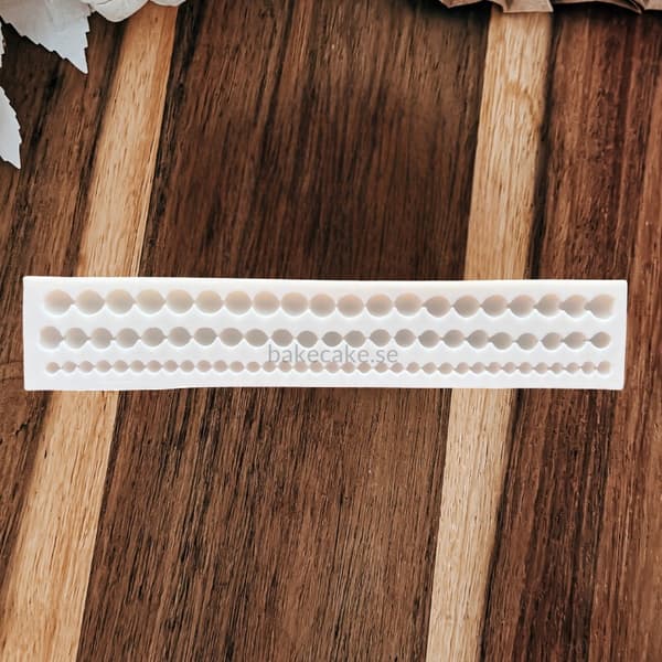Perle | Perlekant Silikoneform – Elegant Perlestrimmel Fondantform