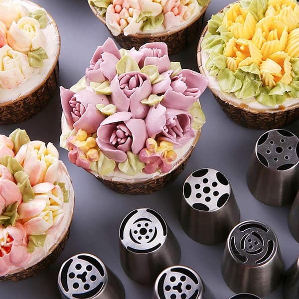 Disposable Piping Bag with 31 Nozzles Silver Baking Decorating Tool Cake Compatible with All Brands