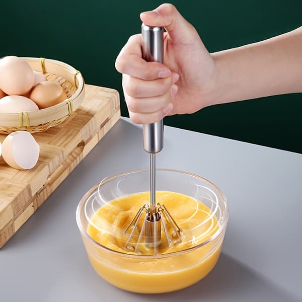 Handheld mixer for cream and eggs, perfect for baking and cooking, 30 cm practical kitchen tool