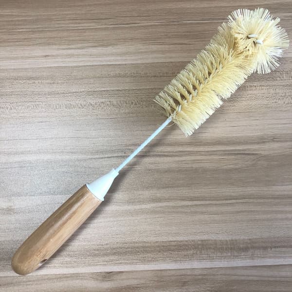 PVC-pullonharja, teepensseli keittiöön, pitkävartinen puhdistusharja kupeille.