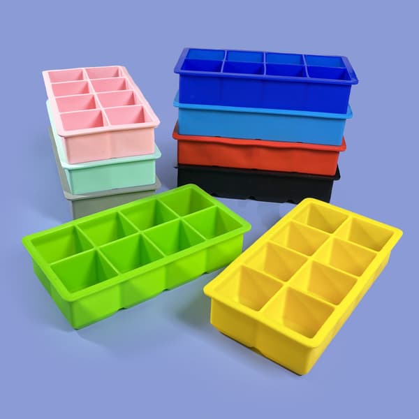 Silicone Ice Cube Tray with 8 Compartments and Lid 215