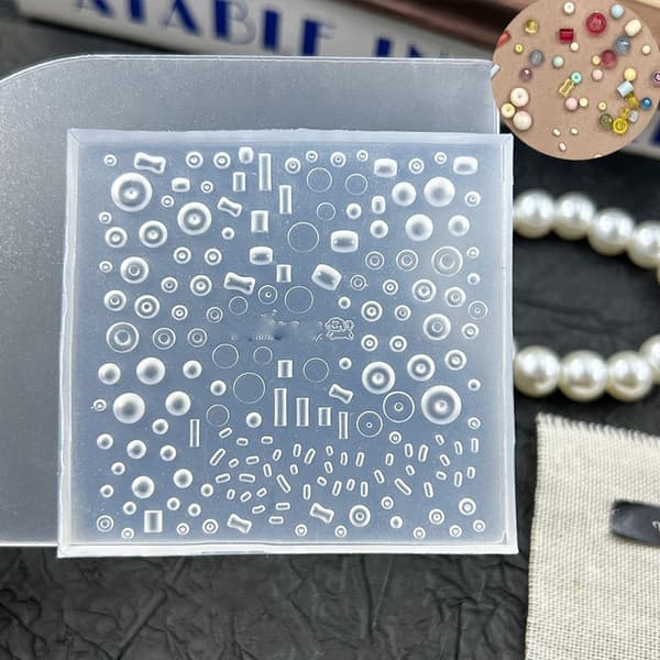 Lucky Cat Nail Art Silicone Molds Embossing Candy Beans Nail Mold C
