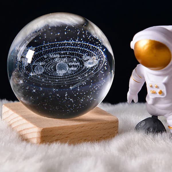3D Galaxy Krystallkule USB Nattlys Dekorativ Glødeball for Voksne Barn Gaver Måne Moon