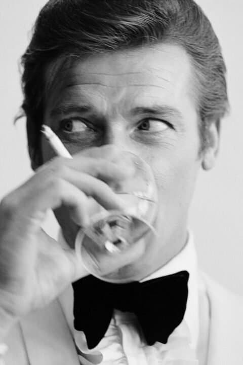 Roger-Moore Plakat 40x50 cm