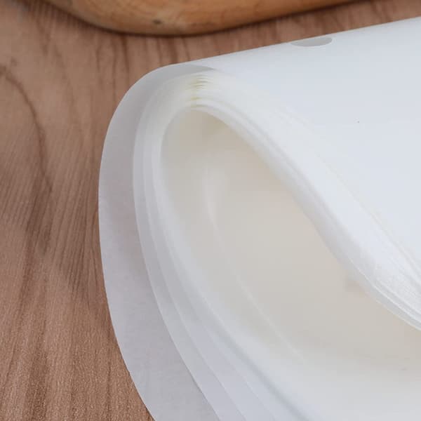 Firkantet perforert bakepapir til Airfryer 100-pakning Hvit 20 cm