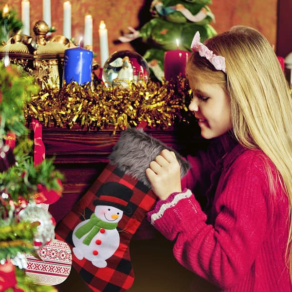 4 stk julestrømper julepynt gaver godbiter