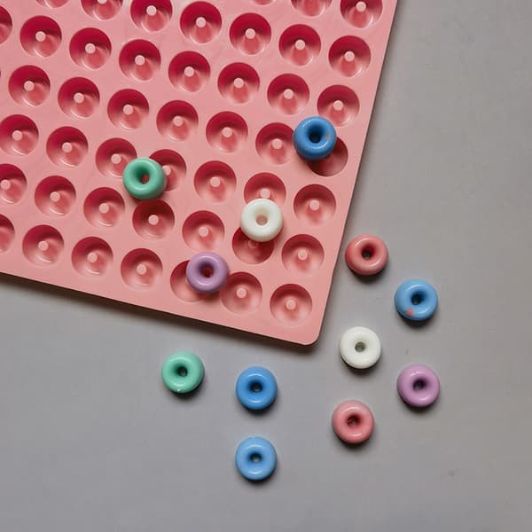 1 stk 64-hullers mini doughnut silikoneforme DIY chokolade slik Pink